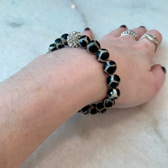 🔸NWT🔸Faceted Natural Dzi Agate Beaded Bracelet with CZ accent - Picture 3 of 10